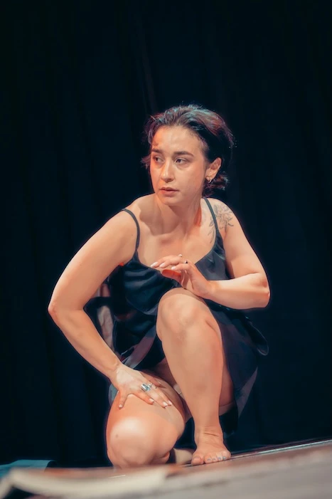 Georgina Markopoulou performing at Mengelmoes — photo 11