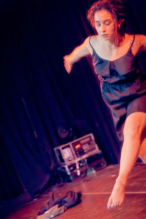 Georgina Markopoulou performing at Mengelmoes — photo 12